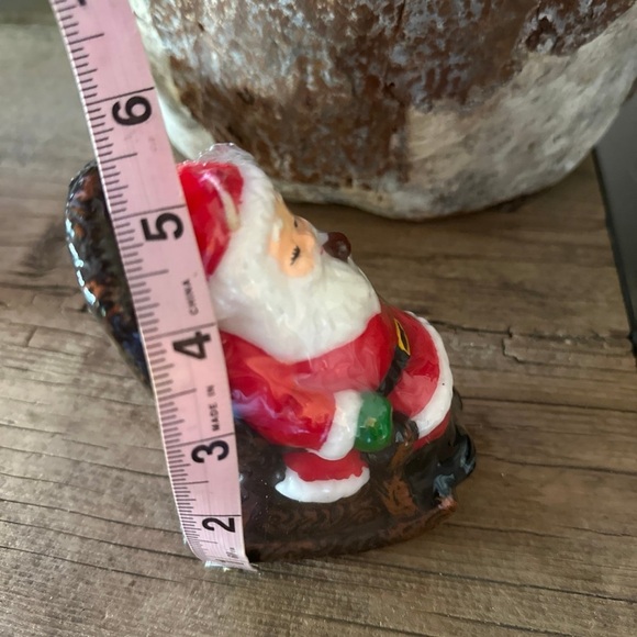 Vintage Santa in Rocking Chair Candle - Picture 9 of 9